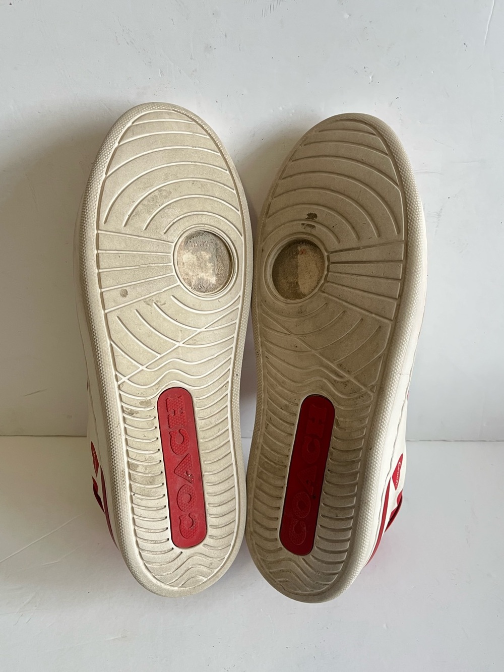 Coach Women's Lowline Heart Print Leather Sneakers Size 8.5B - Picture 7 of 10